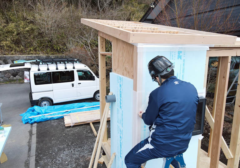 ワークショップ「断熱小屋づくり」