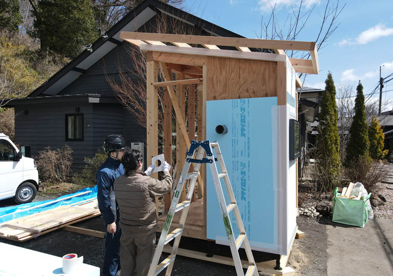 ワークショップ「断熱小屋づくり」