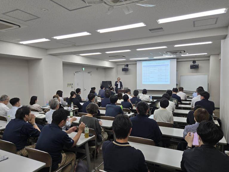清水社長の開会挨拶