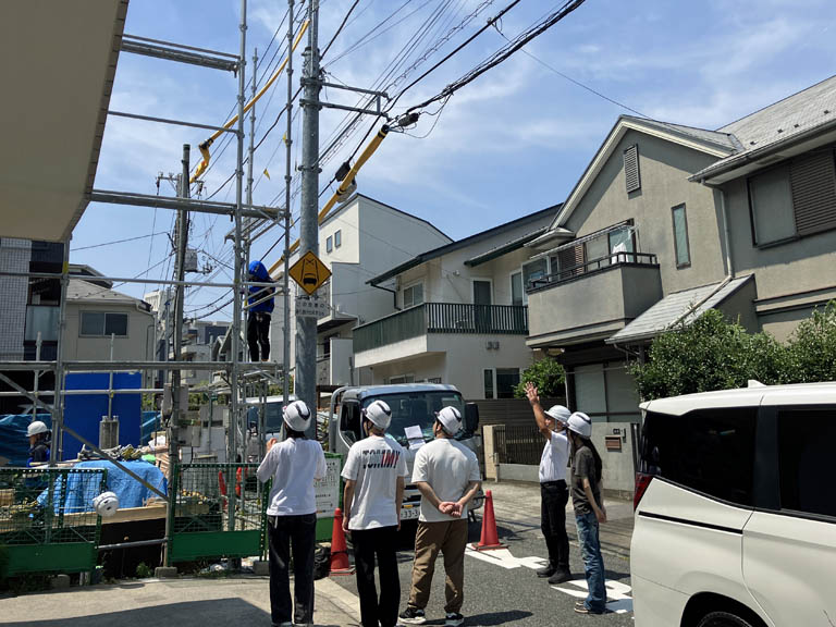 新築現場を見学