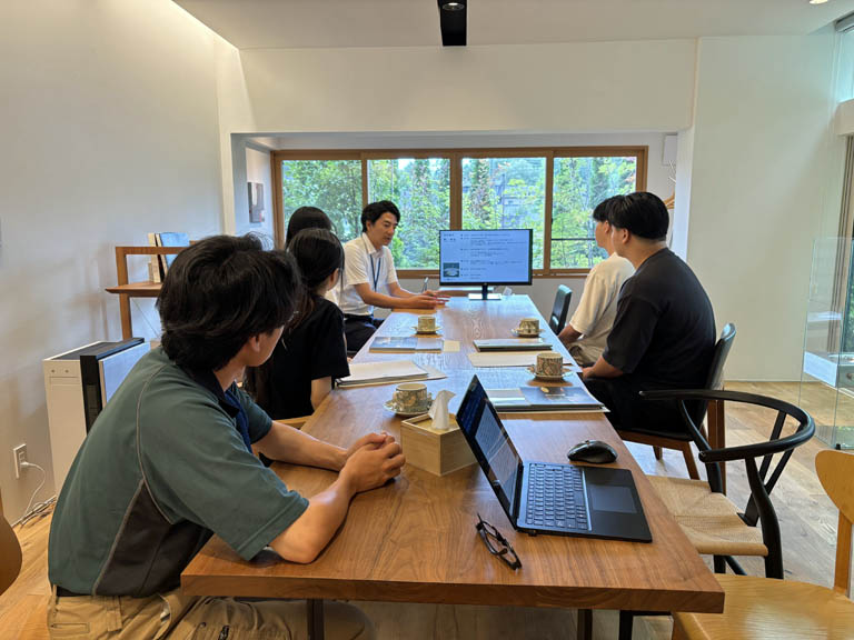 軽井沢オフィスで説明会