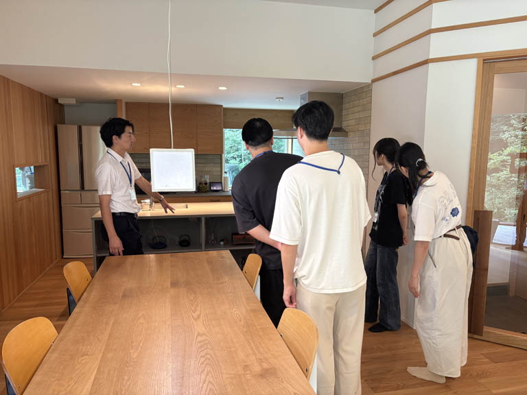 住宅見学(設計施工:軽井沢建築社)