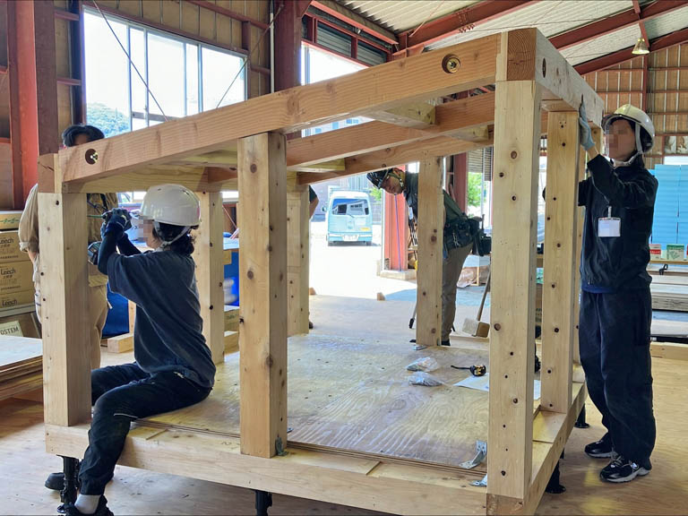 ワークショップ「断熱小屋づくり」