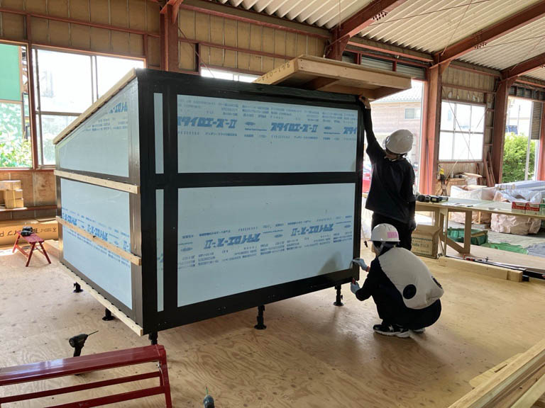 ワークショップ「断熱小屋づくり」
