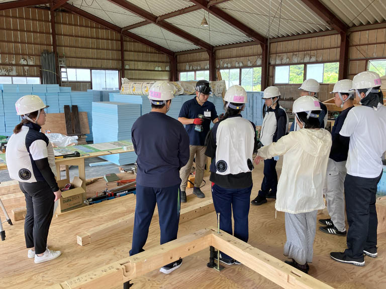 ワークショップ「断熱小屋づくり」