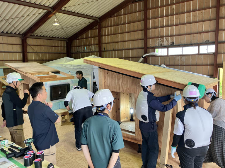 ワークショップ「断熱小屋づくり」