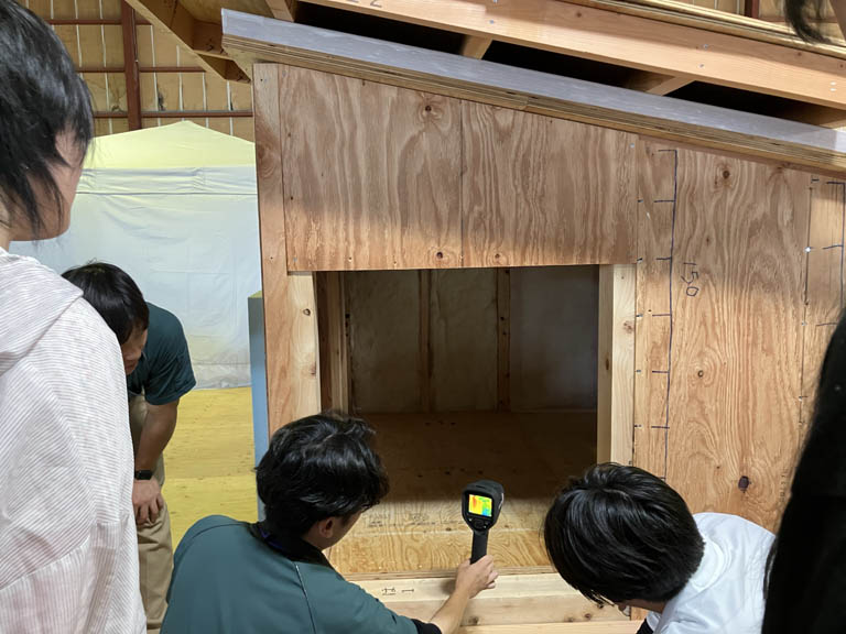 ワークショップ「断熱小屋づくり」